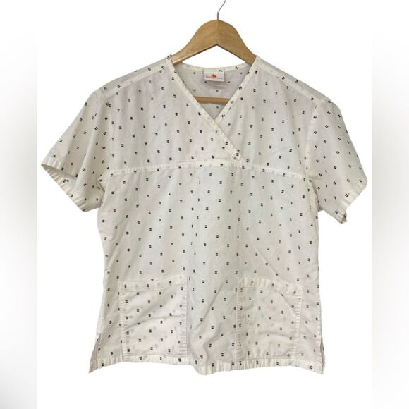 Bundle of 2 Peaches Scrub Tops. No size tag. See measurements for fit. - Picture 4 of 6